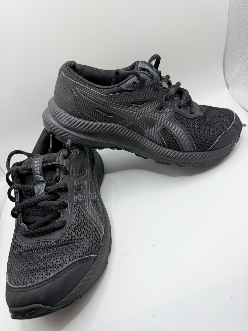 Asics Black Low-Top Athletic Running Sneakers